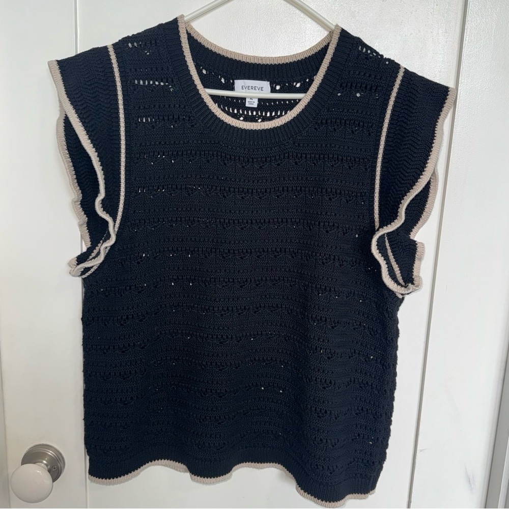 Evereve Black Knit Sweater Vest Top with Cream Contrast Trim 100% Cotton Ruffles